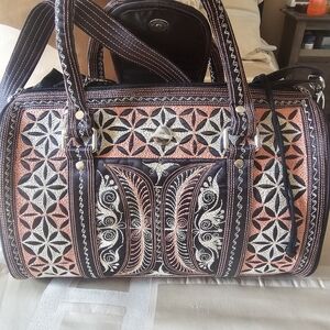 New W/O Tags Banda Bags Gusi Barrel Bag
